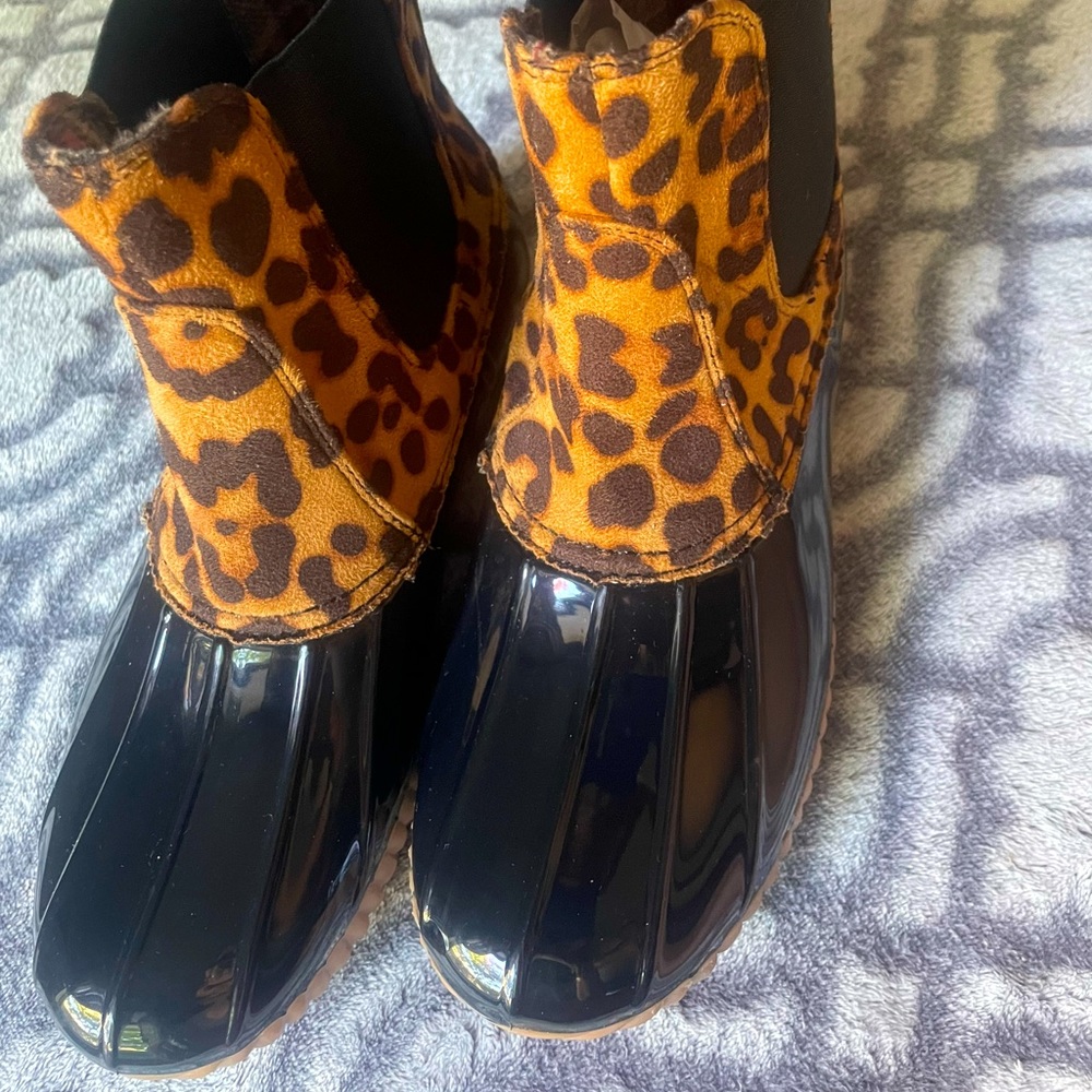 Super cute little boot